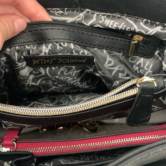 Betsey Johnson Clover Heart Chain Quilted Satchell Handbag - Picture 5 of 8